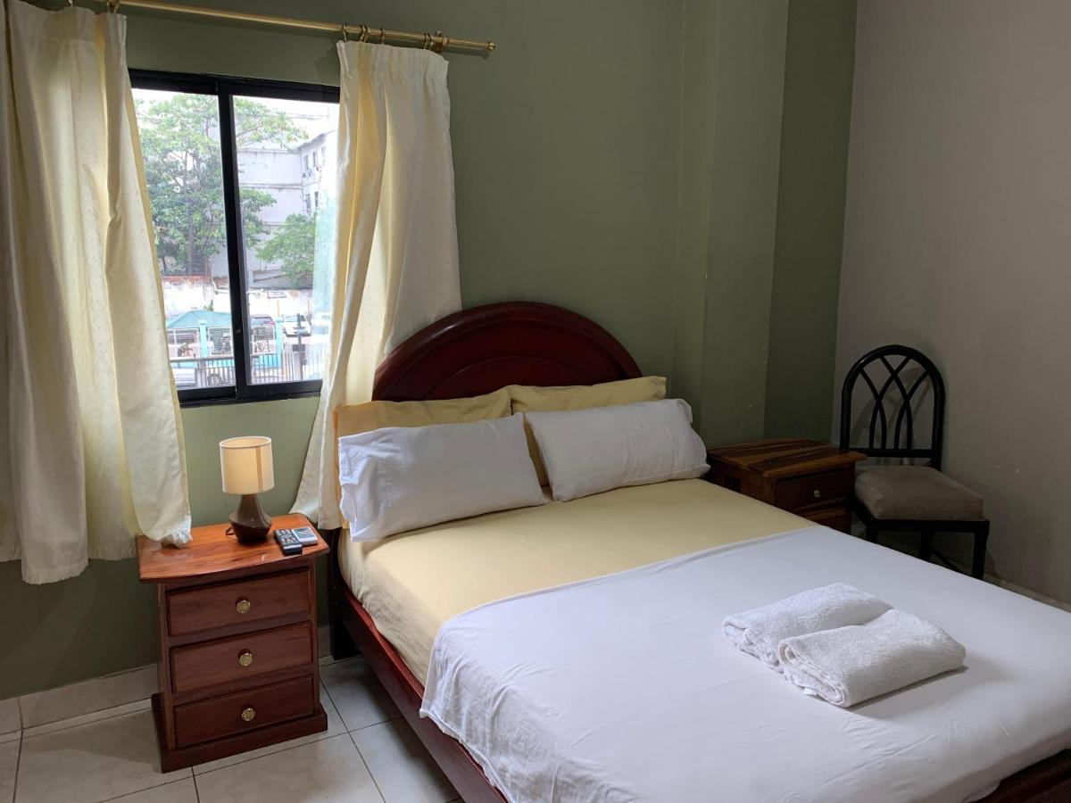 Residencial Turistico Rio Guayas Bed and Breakfast Γκουαγιακίλ Εξωτερικό φωτογραφία